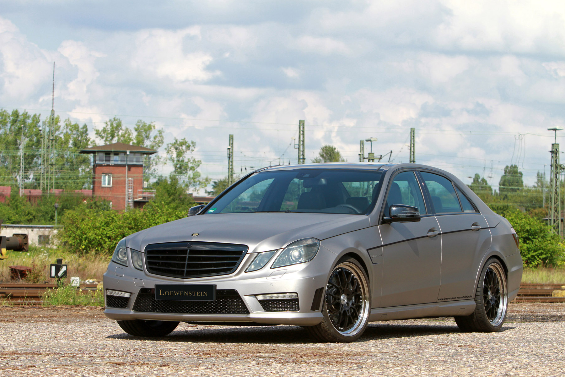 черный автомобиль Mercedes-Benz E-Class E63 загрузить