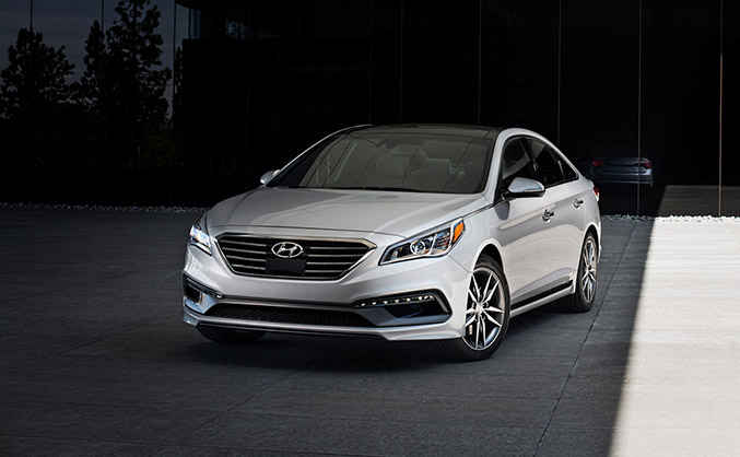 2015 Hyundai Sonata Front Angle