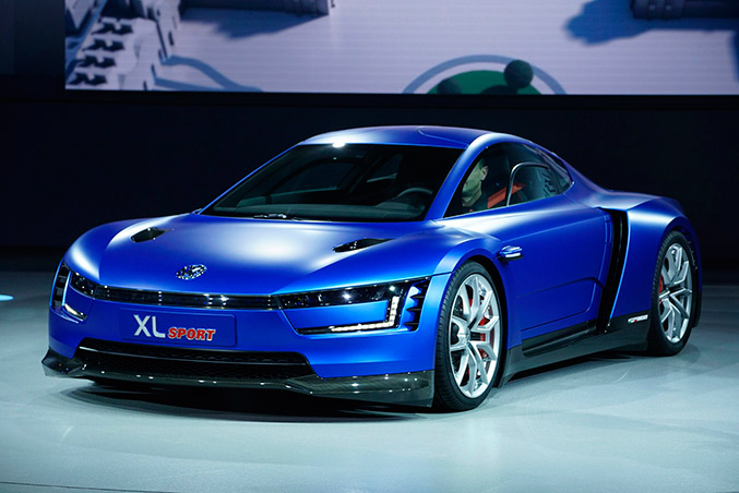2014 Volkswagen XL Sport Concept Front Angle