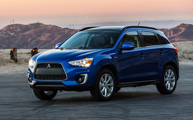 2015 Mitsubishi Outlander Sport GT Front Angle