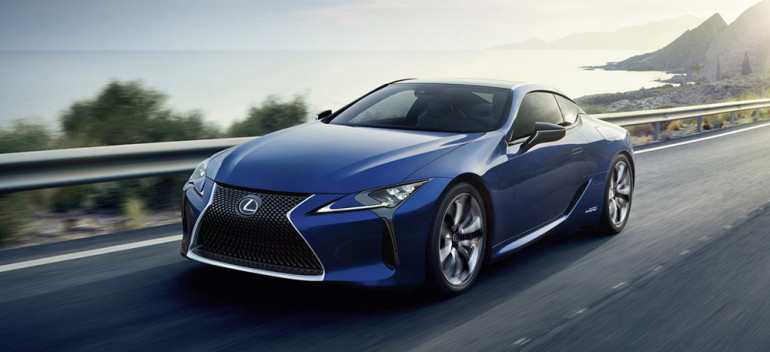2016 Lexus LC 500h Front Angle