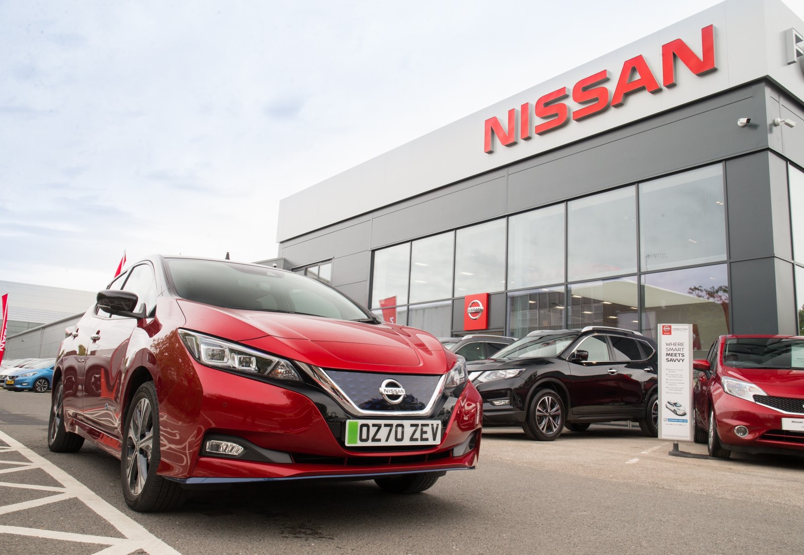 nissan-is-the-uk-s-most-popular-electric-car-and-commercial-vehicle-brand