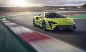 thumbnail McLaren Automotive unveils ground-breaking all-new high-performance hybrid lightweight Artura supercar