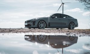 thumbnail Barracuda meets Giacuzzo: Inferno wheels on the refined Kia Stinger