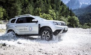 thumbnail Dacia Duster provides valuable mountain rescue support