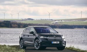 thumbnail ŠKODA AUTO delivers the Enyaq iV to customers with a carbon-neutral balance sheet