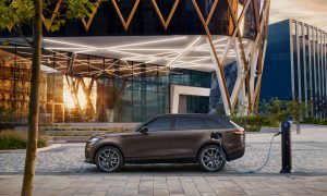 thumbnail Elegance and wellbeing: More choices for Range Rover Velar