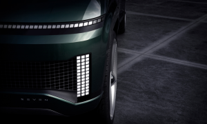 thumbnail Hyundai Motor Teases Sneak Peek of SEVEN, All-Electric SUV Concept