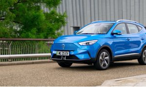 thumbnail New Standard Range model joins MG ZS EV line-up