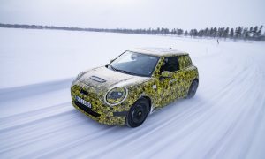 thumbnail Winter testing: The new fully electric MINI 3-Door Hatch on snow and ice.