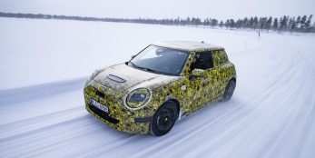 thumbnail Winter testing: The new fully electric MINI 3-Door Hatch on snow and ice.