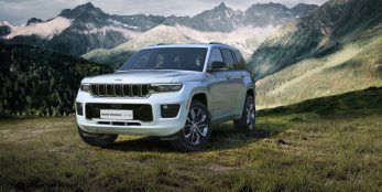 thumbnail UK orders open for the all-new Jeep® Grand Cherokee 4xe Plug-In Hybrid