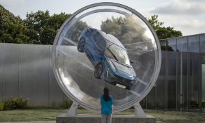 thumbnail In “The Sphere”, the new PEUGEOT 408 is turning heads