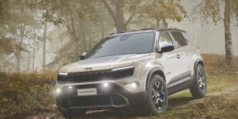 thumbnail Jeep® Brand Reveals New 4x4 Concept in Paris