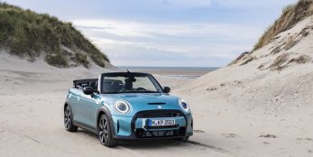 thumbnail Celebrating 30 Years of the Convertible: The MINI Convertible Seaside Edition