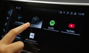 thumbnail Audi integrates store for apps into various models