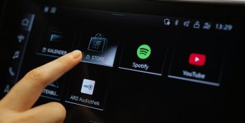 thumbnail Audi integrates store for apps into various models