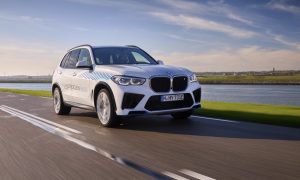 thumbnail BMW Group brings hydrogen cars to the road: BMW iX5 Hydrogen pilot fleet launches