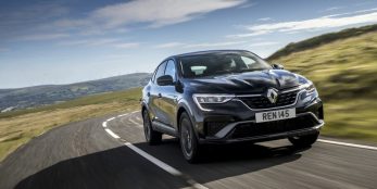 thumbnail Renault UK celebrates impressive start to 2023 with electrified vehicle sales nearly doubling
